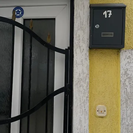 Charm Apartment *